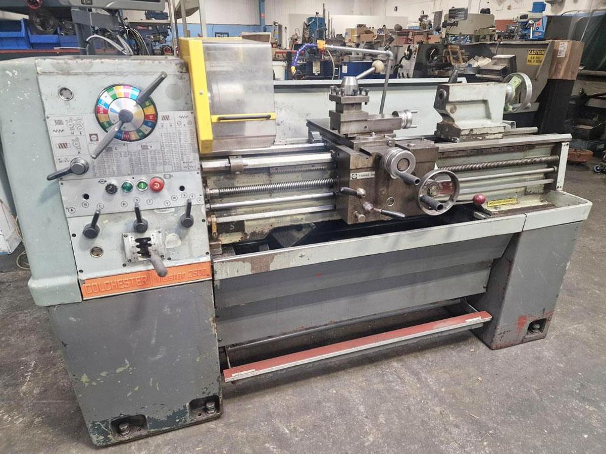 Used COLCHESTER MASTER 2500 13" x 40" STRAIGHT BED CENTRE LATHE