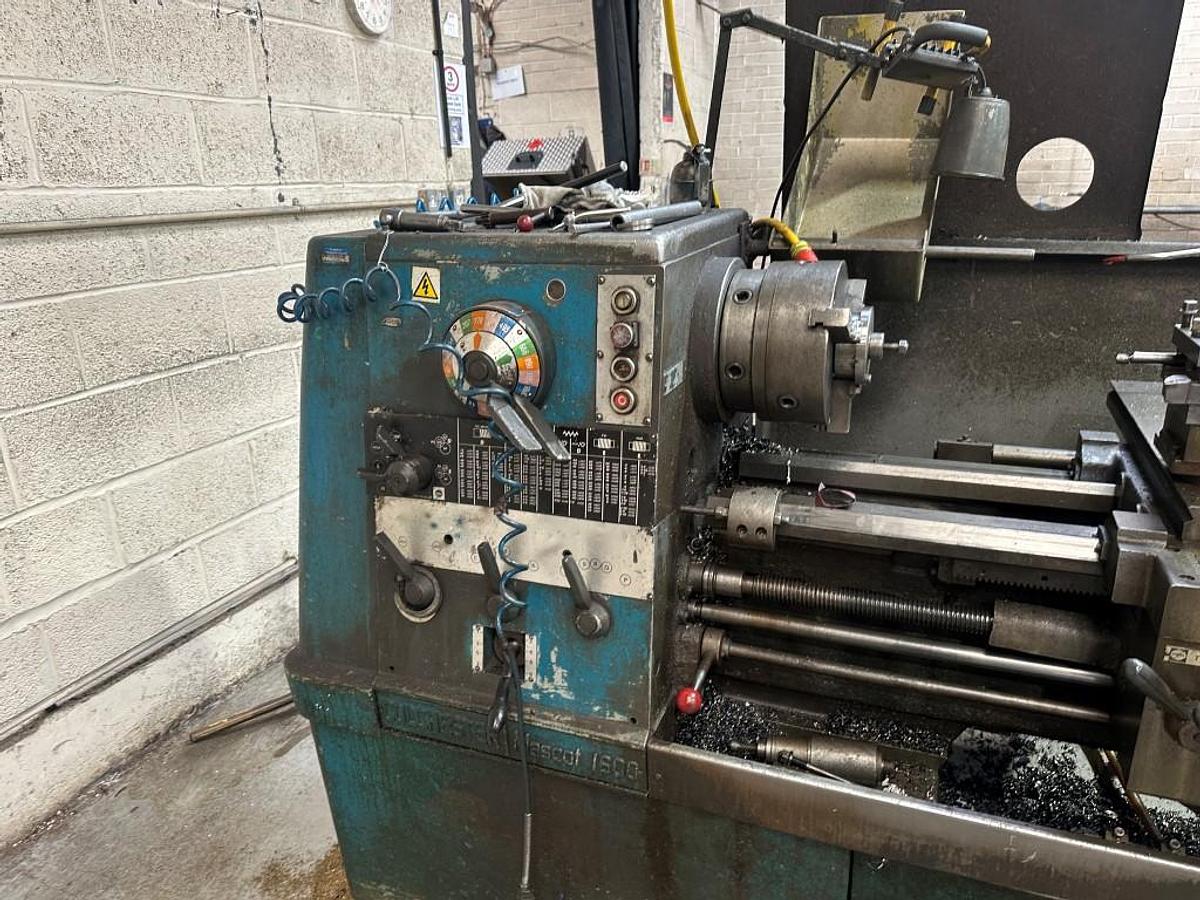 Used COLCHESTER MASCOT 1600 17" x 80" GAP BED CENTRE LATHE