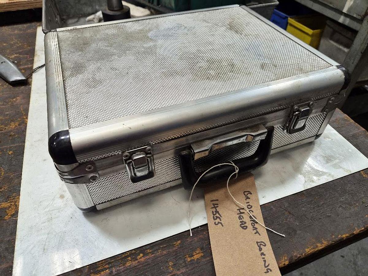 Used BRIDGEPORT R8 BORING HEAD