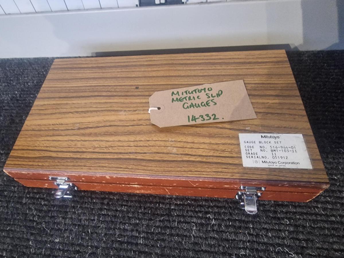 Used MITUTOYO METRIC SLIP GAUGES