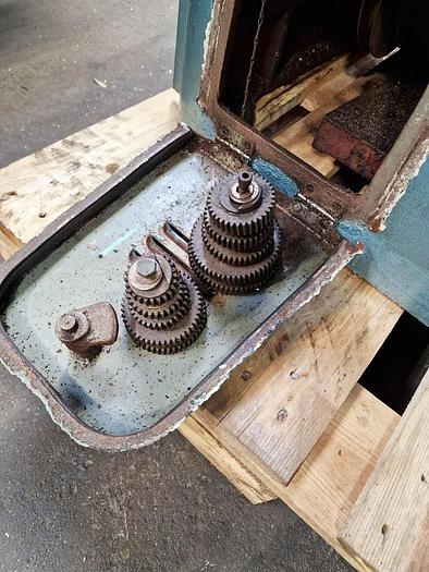 Used ADCOCK & SHIPLEY 1ESJ HORIZONTAL MILL