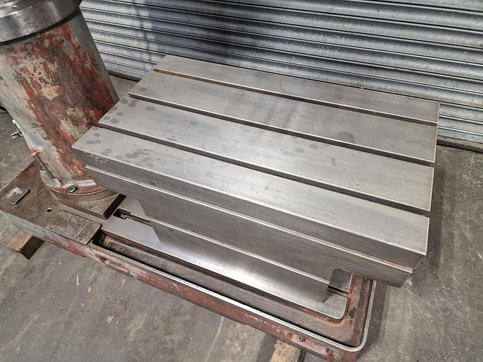 Used POLLARD 420 RADIAL ARM DRILL