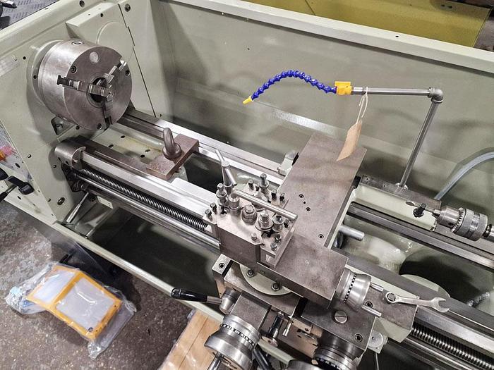 Used COLCHESTER TRIUMPH 2000 15" x 50" GAP BED CENTRE LATHE