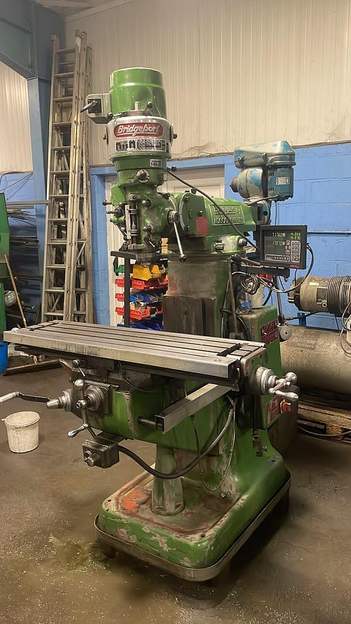 Used BRIDGEPORT BRJ TURRET MILL