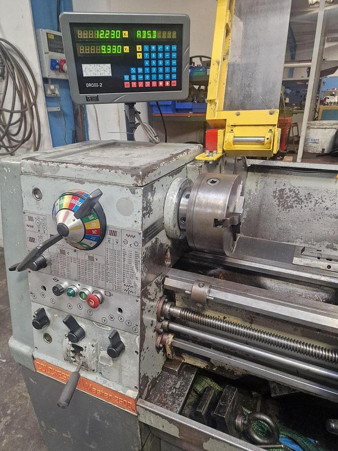 Used COLCHESTER MASTER 2500 13" x 40" STRAIGHT BED CENTRE LATHE