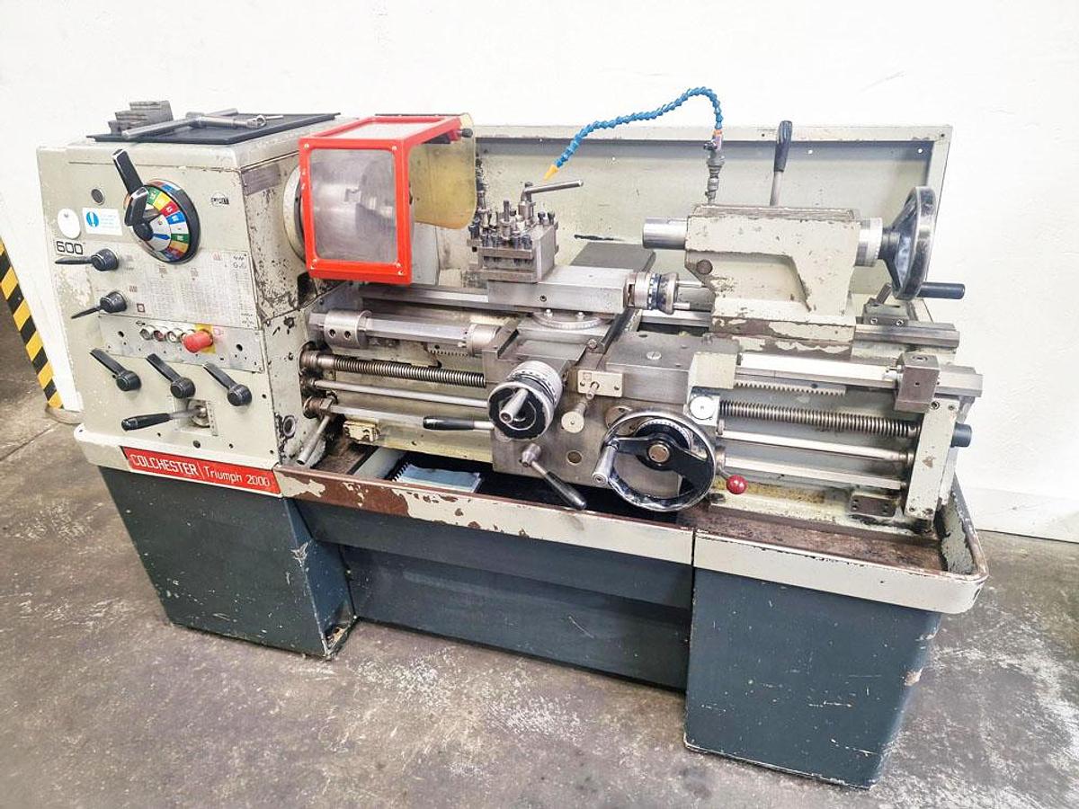Used COLCHESTER TRIUMPH 2000 15" x 30" GAP BED CENTRE LATHE