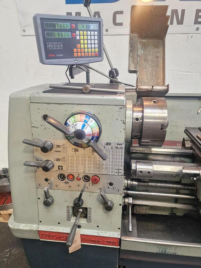 Used COLCHESTER TRIUMPH 2000 15" x 30" GAP BED CENTRE LATHE