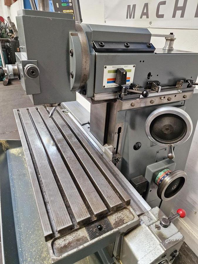Used ACIERA F4 UNIVERSAL TOOLROOM MILL