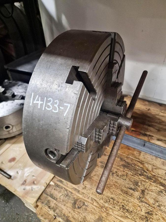 Used BISON 400mm D1-6 4 JAW CHUCK Model 4344-400-6