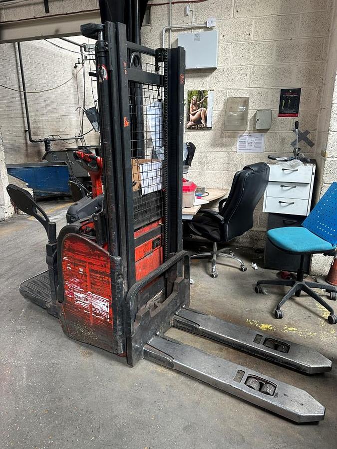 Used LANSING LINDE  W4 X372P 02238/2003 Electric Pallet Truck
