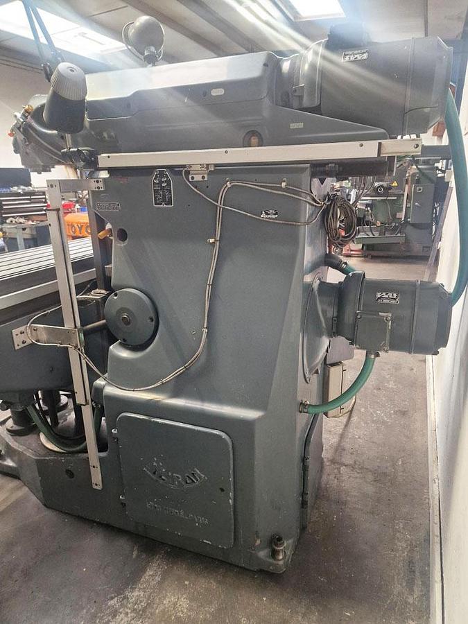Used HURON MU6 RAM TYPE UNIVERSAL MILLING MACHINE