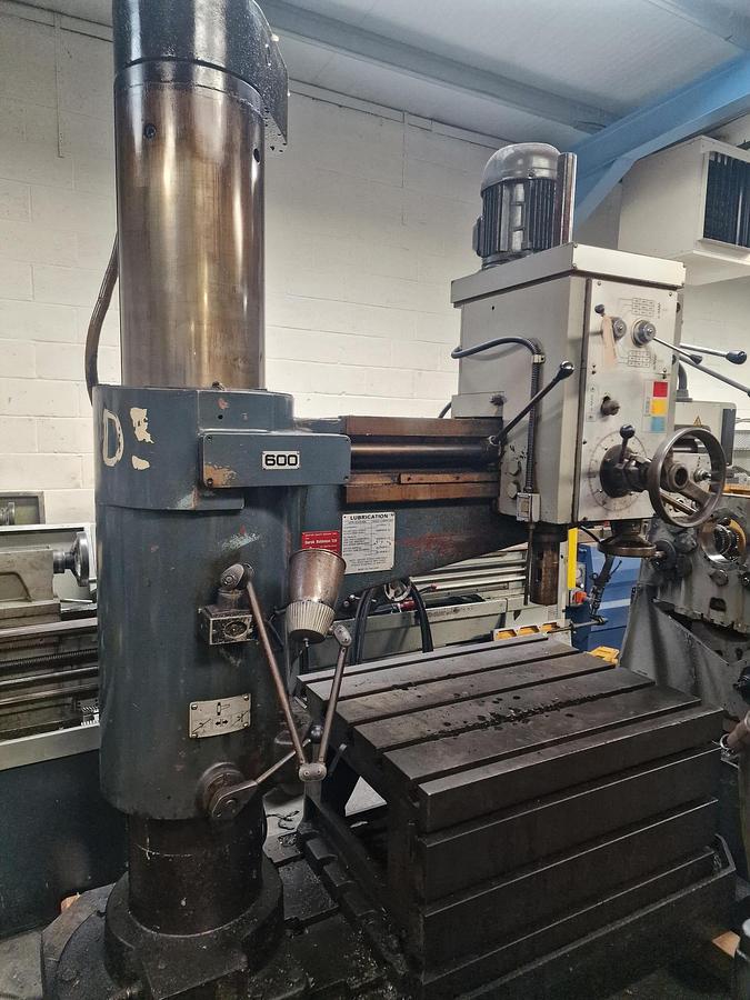 Used RICHMOND ENVOY RADIAL ARM DRILL