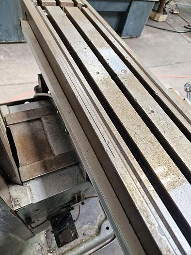 Used BRIDGEPORT BRJ TURRET MILL