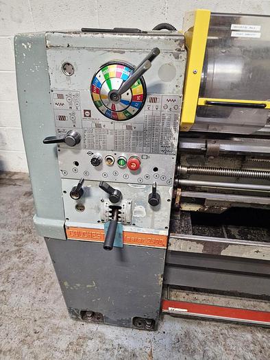Used COLCHESTER MASTER 2500 13" x 40" GAP BED CENTRE LATHE