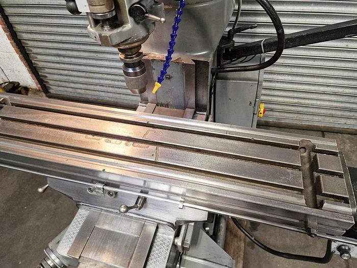 Used BRIDGEPORT BRJ TURRET MILL