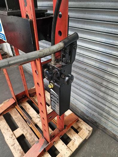 Used CLARKE STRONGARM 15 Ton Hydraulic Press