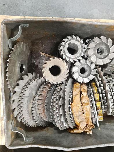 Used MISCELLANEOUS SIDE AMP; FACE MILLING CUTTERS