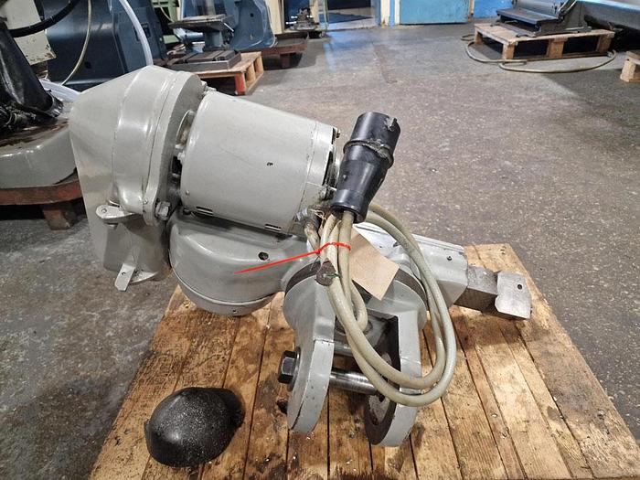 Used BRIDGEPORT 4" SLOTTING ATTACHMENT