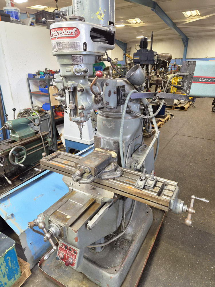 Used BRIDGEPORT BRJ TURRET MILL