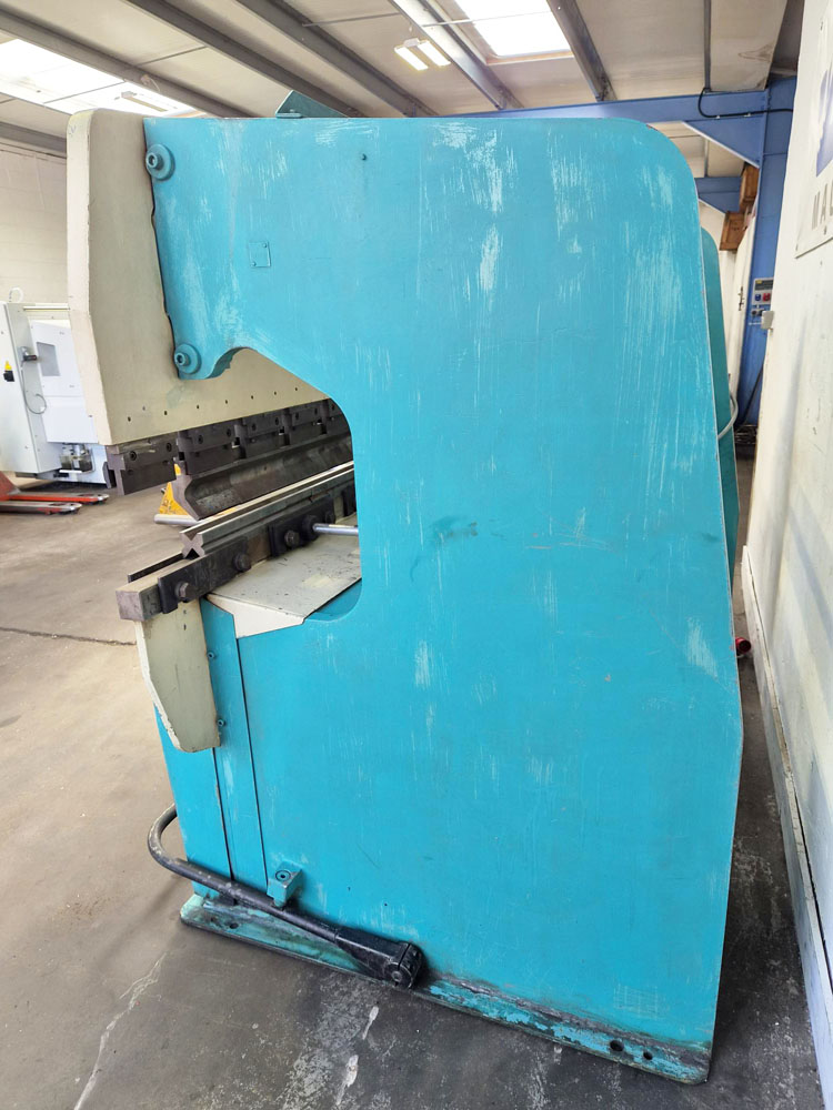 Used PROMECAM RG 2000/50 HYDRAULIC PRESSBRAKE