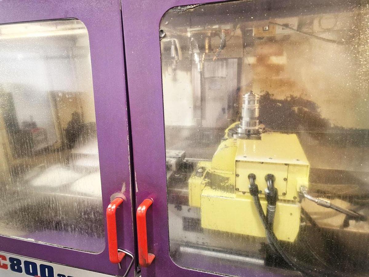 Used BRIDGEPORT VMC 800 VERTICAL MACHINING CENTRE