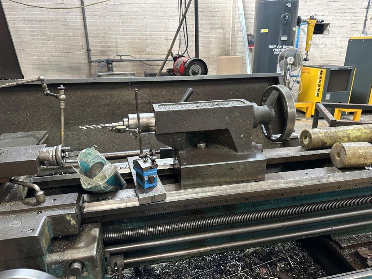 Used COLCHESTER MASCOT 1600 17" x 80" GAP BED CENTRE LATHE