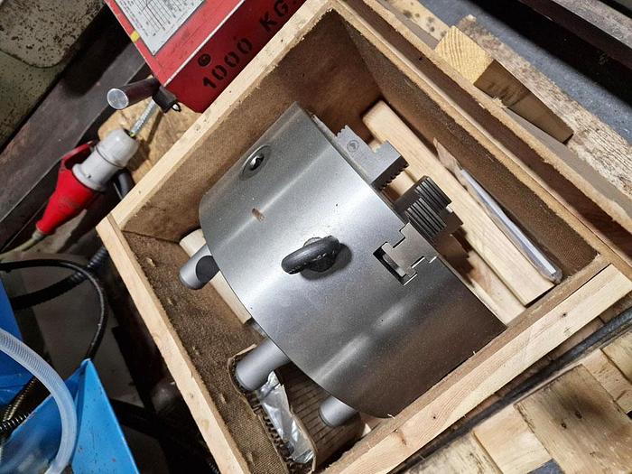 Used COLCHESTER MASTIFF 1400 x 60" GAP BED CENTRE LATHE