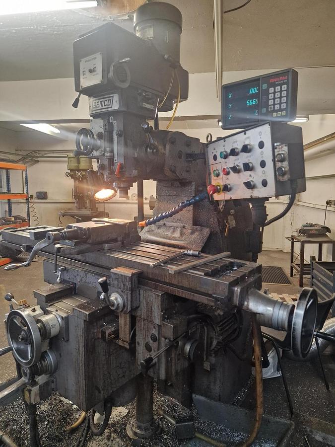 Used SEMCO LC20 VSG TURRET MILL