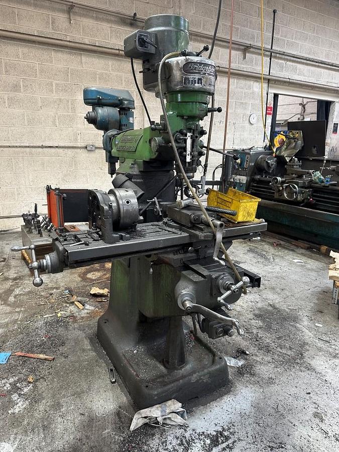 Used BRIDGEPORT BRJ TURRET MILL