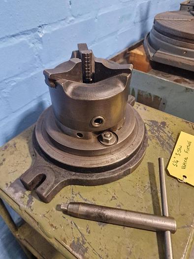 Used UNKNOWN 3 JAW VERTICAL FIXTURE