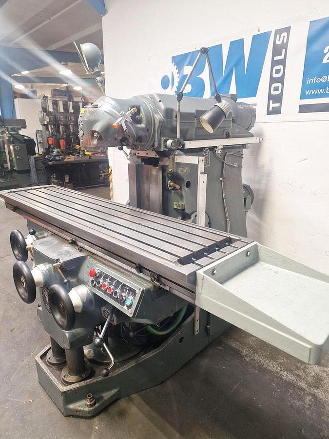 Used HURON MU6 RAM TYPE UNIVERSAL MILLING MACHINE