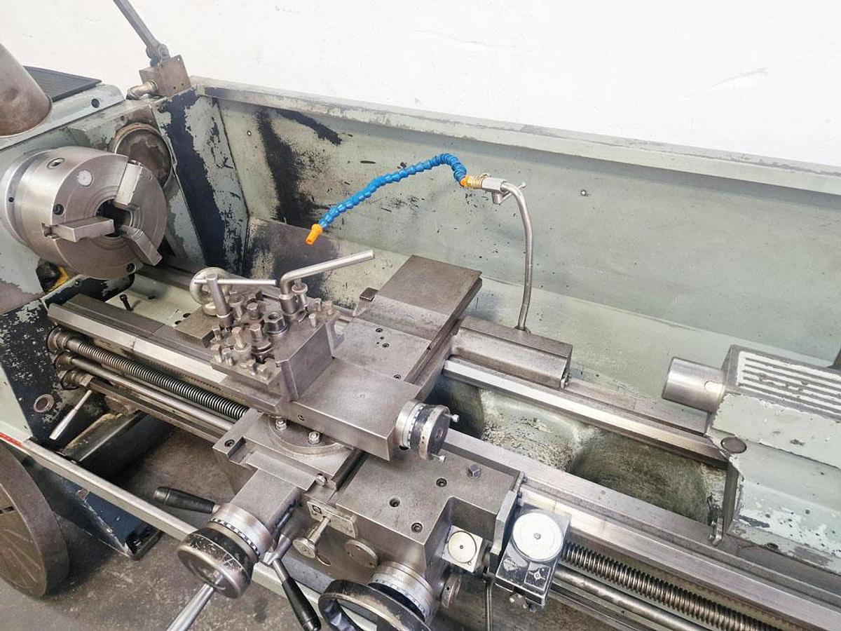Used COLCHESTER TRIUMPH 2000 15" x 50" GAP BED CENTRE LATHE