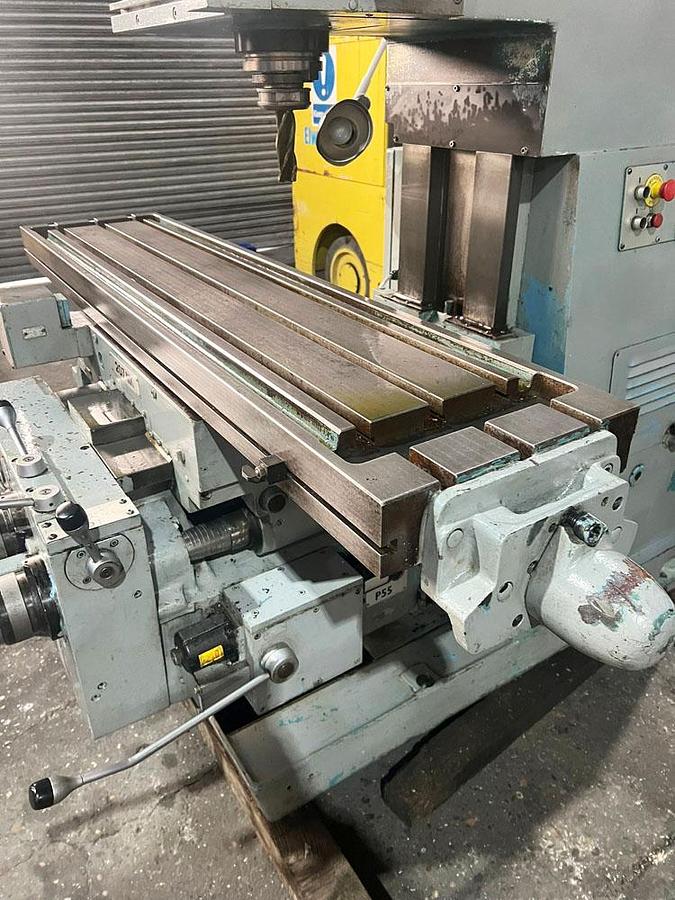 Used CINCINNATI MILACRON  207 MK VERTICAL MILL