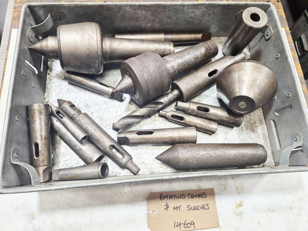 Used UNKNOWN REVOLVING CENTRES & MORSE TAPER SLEEVES