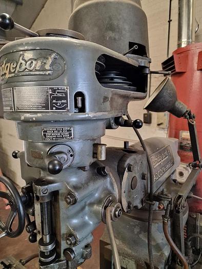 Used BRIDGEPORT BRJ TURRET MILL