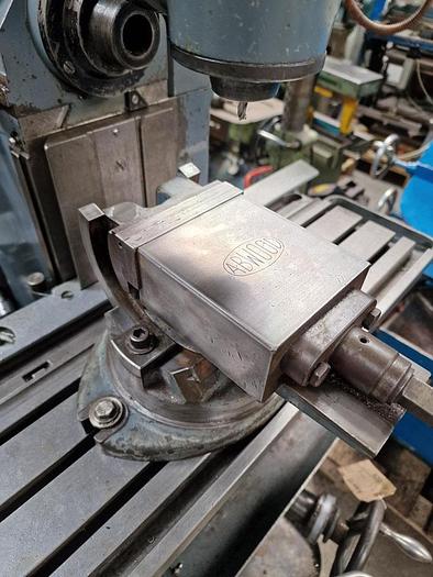 Used ACIERA F3 UNIVERSAL TOOLROOM MILLING MACHINE