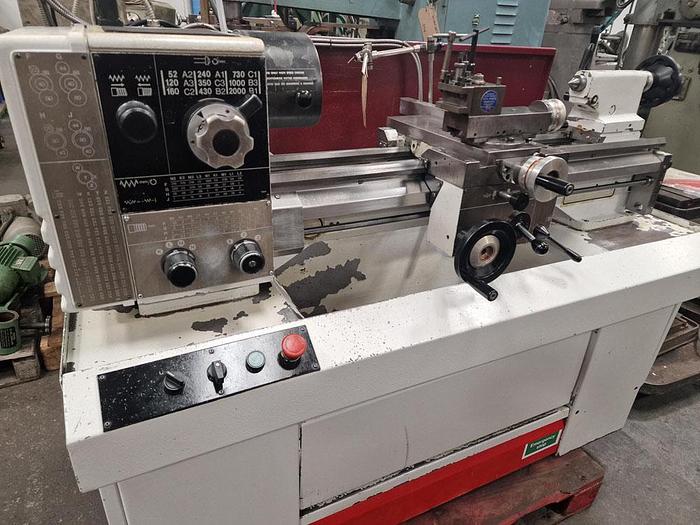 Used HARRISON M250 13" x 30" STRAIGHT BED CENTRE LATHE