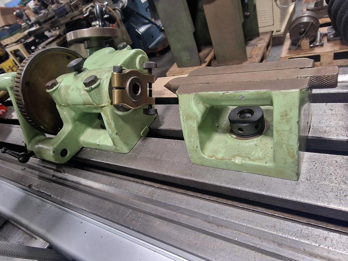 Used JONES & SHIPMAN DIVIDING HEAD & TAILSTOCK