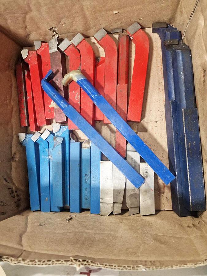 Used UNKNOWN TURNING TOOLS