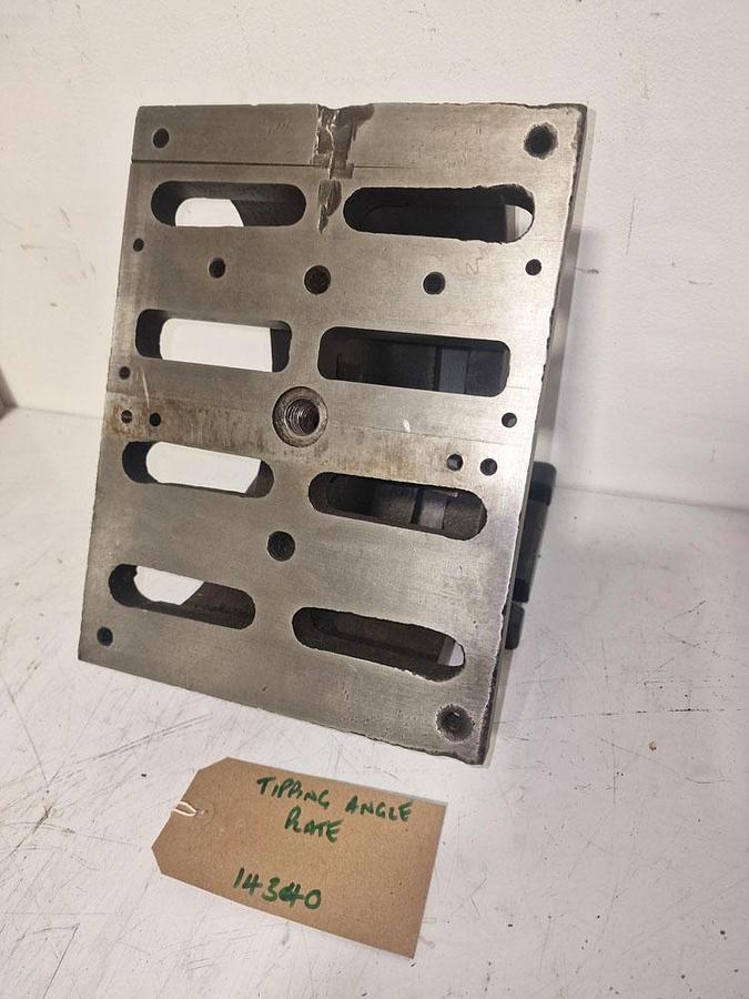 Used UNKNOWN CAST IRON TIPPING ANGLE PLATE 10" x 7 1/2"