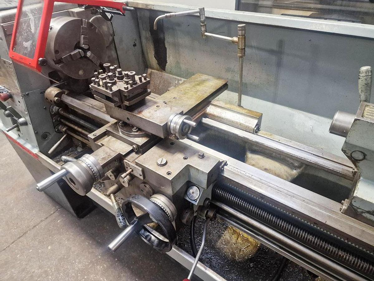 Used COLCHESTER TRIUMPH 2000 15" x 50" GAP BED CENTRE LATHE