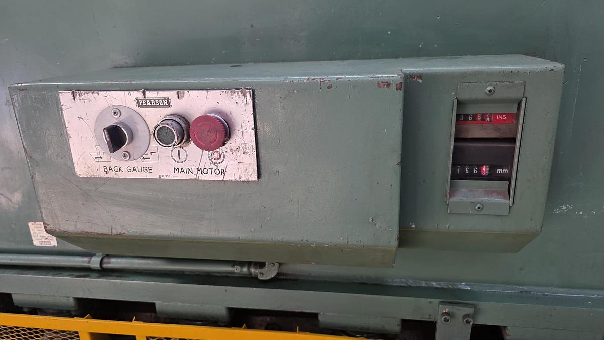 Used PEARSON 10ft x 3/8” (3048mm x 10mm) Capacity Hydraulic Swing Beam Guillotine Shear.