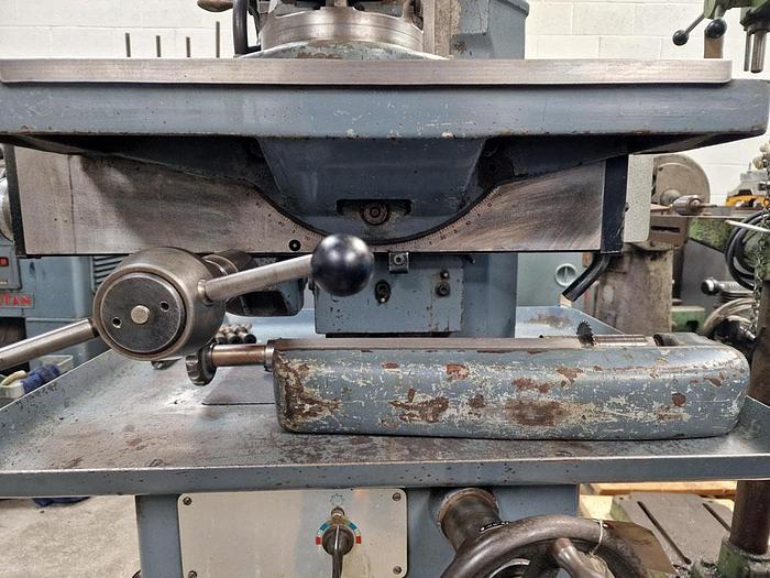 Used ACIERA F3 UNIVERSAL TOOLROOM MILLING MACHINE