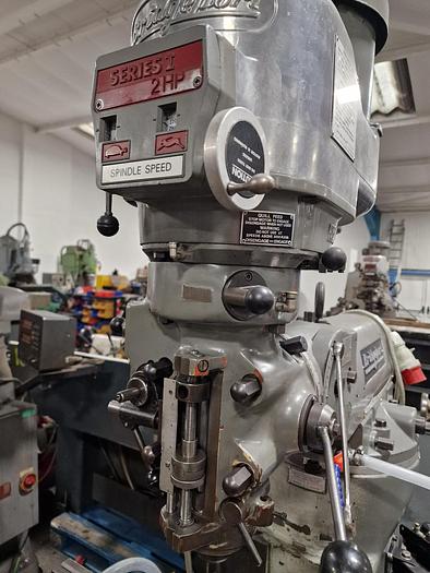 Used BRIDGEPORT SERIES 1 BR2J2 TURRET MILL