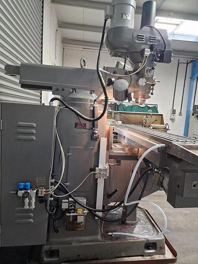 Used 1997 XYZ KRV 3000 SLV HEAVY DUTY TURRET MILL