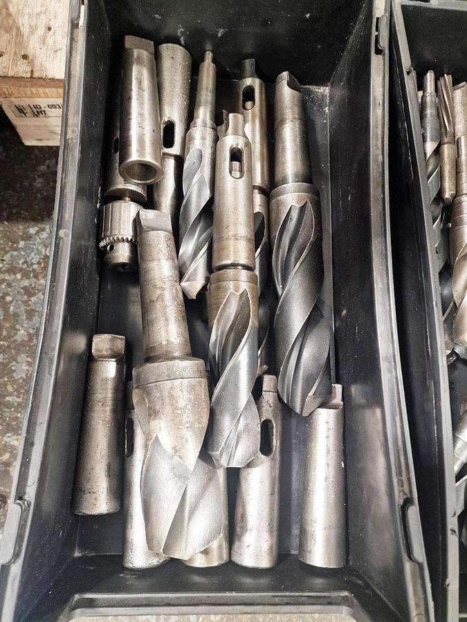 Used MISCELLANEOUS MISCELLANEOUS HSS DRILLS, REAMERS & MORSE TAPER SLEEVES
