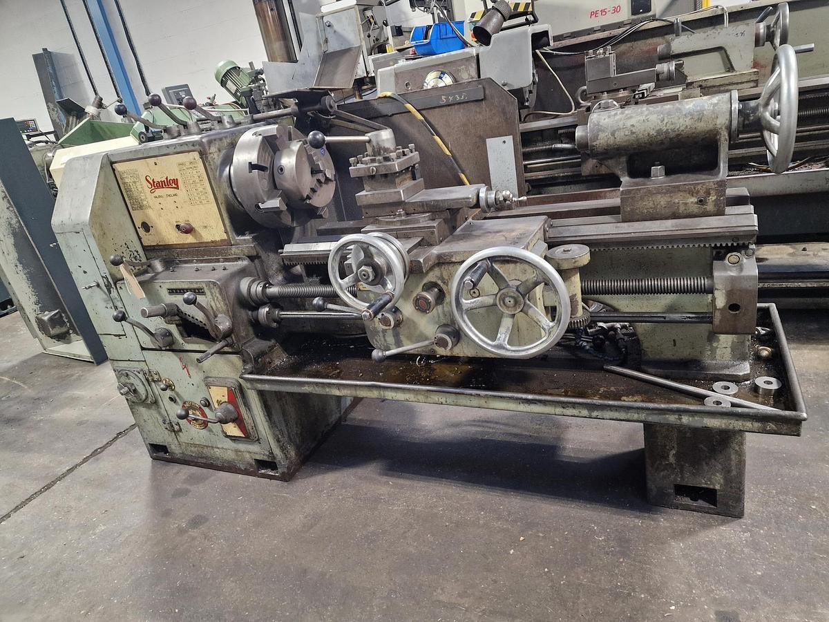 Used STANLEY 14" x 40" GAP BED CENTRE LATHE