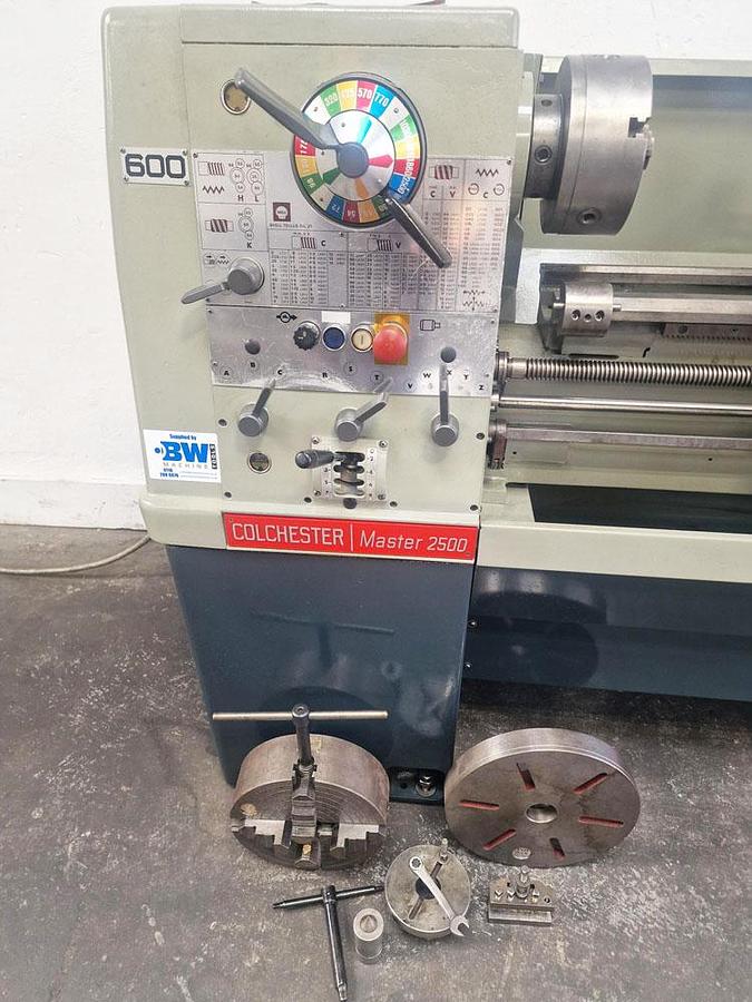 Used COLCHESTER MASTER 2500 13" x 40" GAP BED CENTRE LATHE