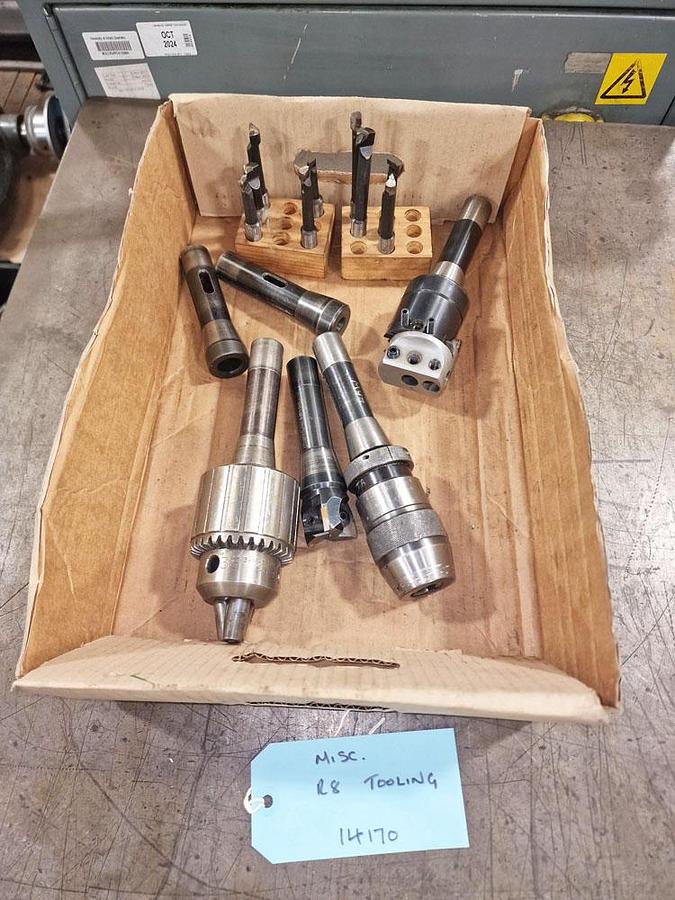 Used UNKNOWN MISCELLANEOUS R8 TOOLING