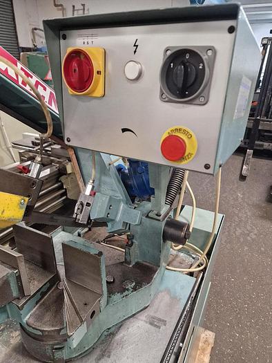Used 1996 VEM CONDOR 260 HORIZONTAL BANDSAW